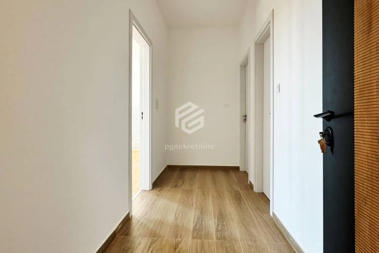 Prodaja, dvosoban stan, 64m², Tološi, Podgorica