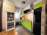 Izdavanje, trosoban stan, 120m², City Kvart, Podgorica - image 2