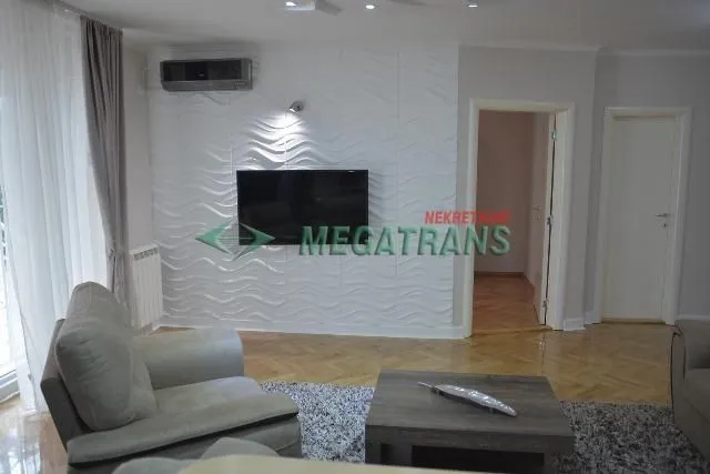 Rent, four bedroom apartment, 130m², Grbavica, Novi Sad Sve Podlokacije