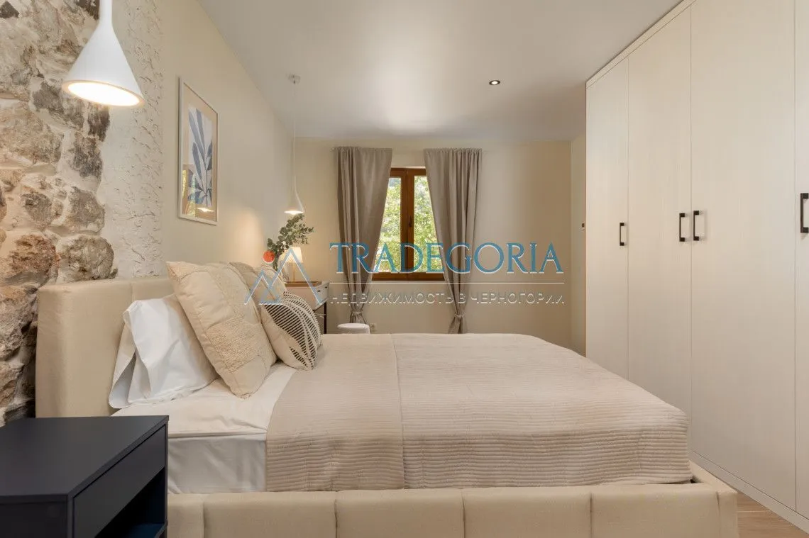 Prodaja, kuća, 170m², Škaljari, Kotor