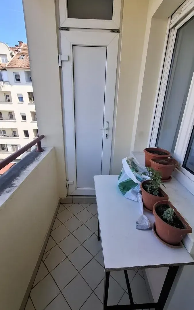 Prodaja, četvorosoban stan, 100m², Centar, Novi Sad