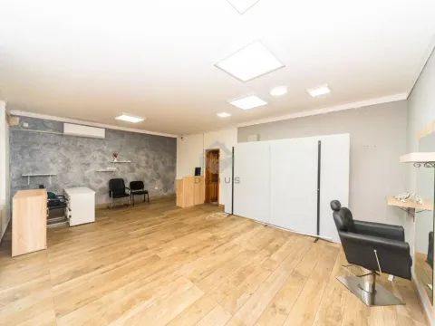 Izdavanje, poslovni prostor, 38m², Stara Varoš, Podgorica - image 4