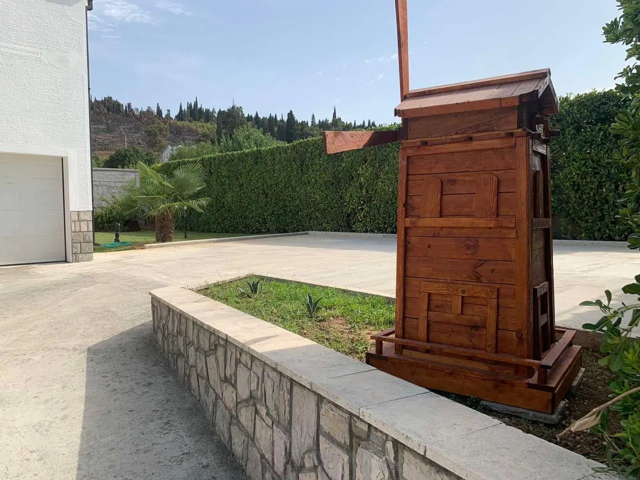 Rent, house, 250m², Zagorič, Podgorica