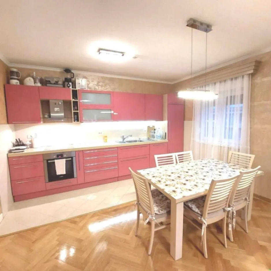 Rent, two bedroom apartment, 88m², City Kvart, Podgorica