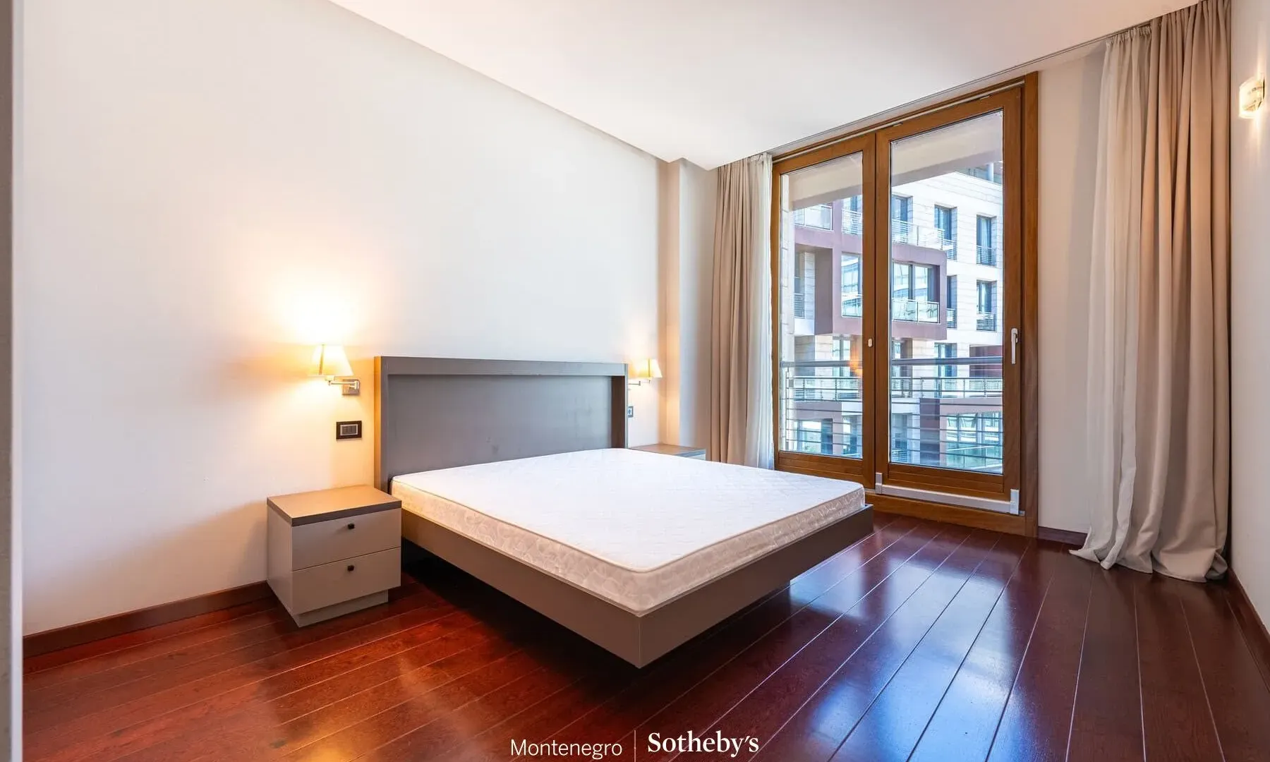 Prodaja, trosoban stan, 203m², Kod Capital Plaze, Podgorica
