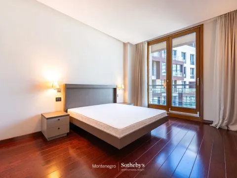 Prodaja, trosoban stan, 203m², Kod Capital Plaze, Podgorica - image 12