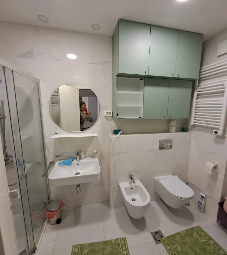 Izdavanje, trosoban stan, 105m², Central Point, Podgorica
