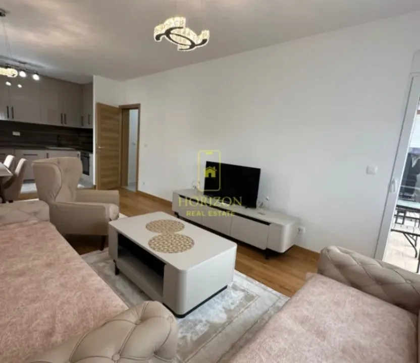 Izdavanje, dvosoban stan, 72m², New City, Podgorica