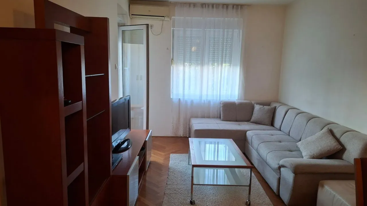 Rent, two bedroom apartment, 65m², Blok 9, Podgorica