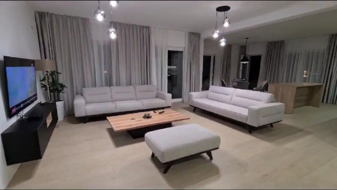 Prodaja, četvorosoban stan, 145m², Savski Venac, Beograd