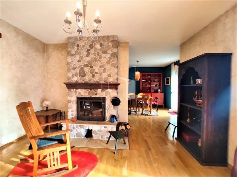 Rent, house, 180m², Mareza, Podgorica