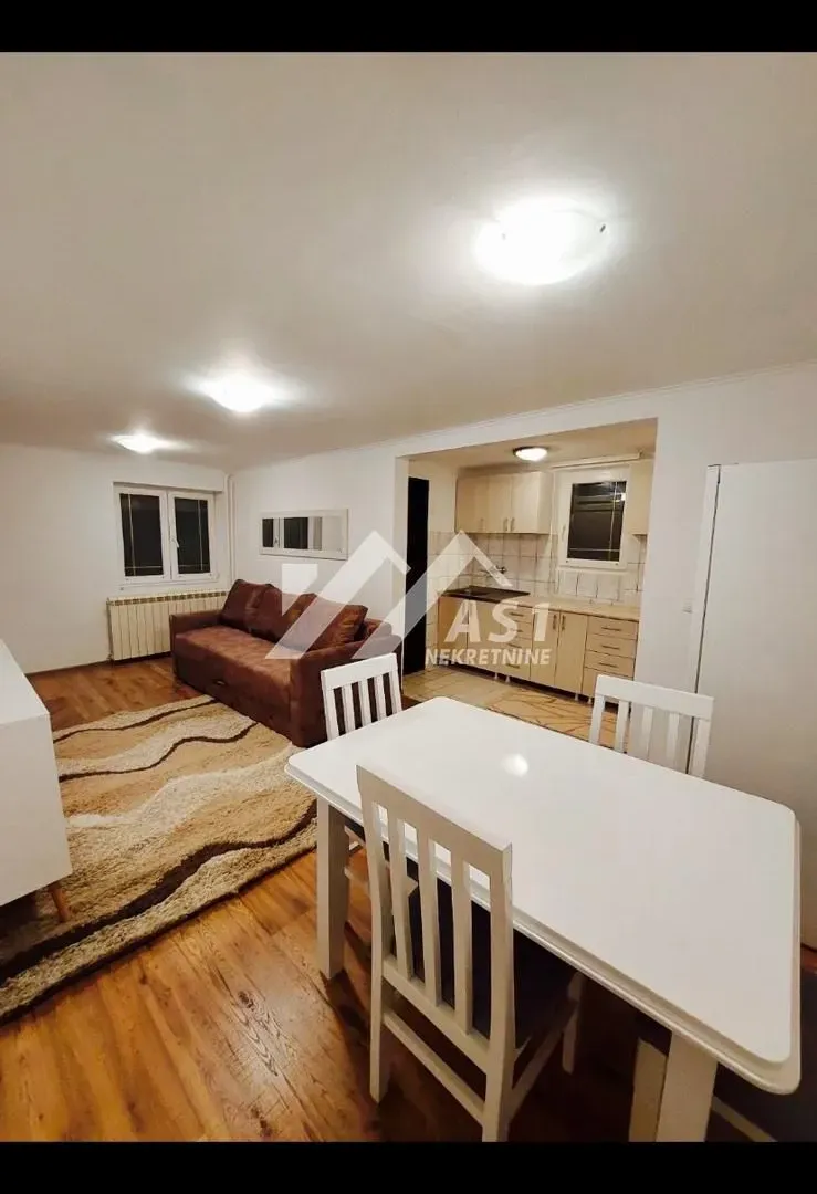 Izdavanje, dvosoban stan, 49m², Petrovaradin, Novi Sad