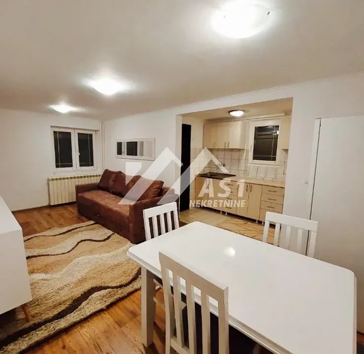 Izdavanje, dvosoban stan, 49m², Petrovaradin, Novi Sad