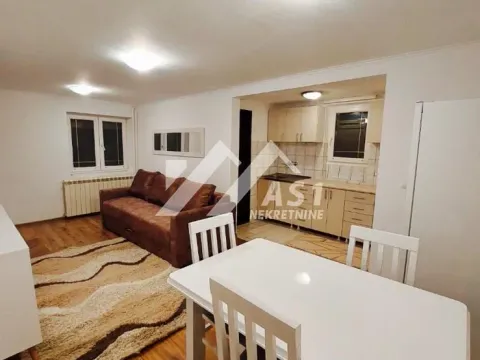 Izdavanje, dvosoban stan, 49m², Petrovaradin, Novi Sad