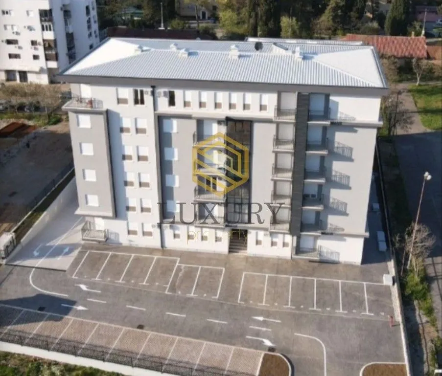 Izdavanje, jednosoban stan, 42m², Zagorič, Podgorica