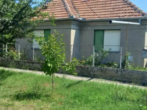 Sale, house, 116m², Perlez, Zrenjanin