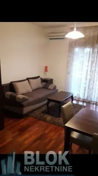 Rent, studio apartment, 31m², City Kvart, Podgorica - image 2