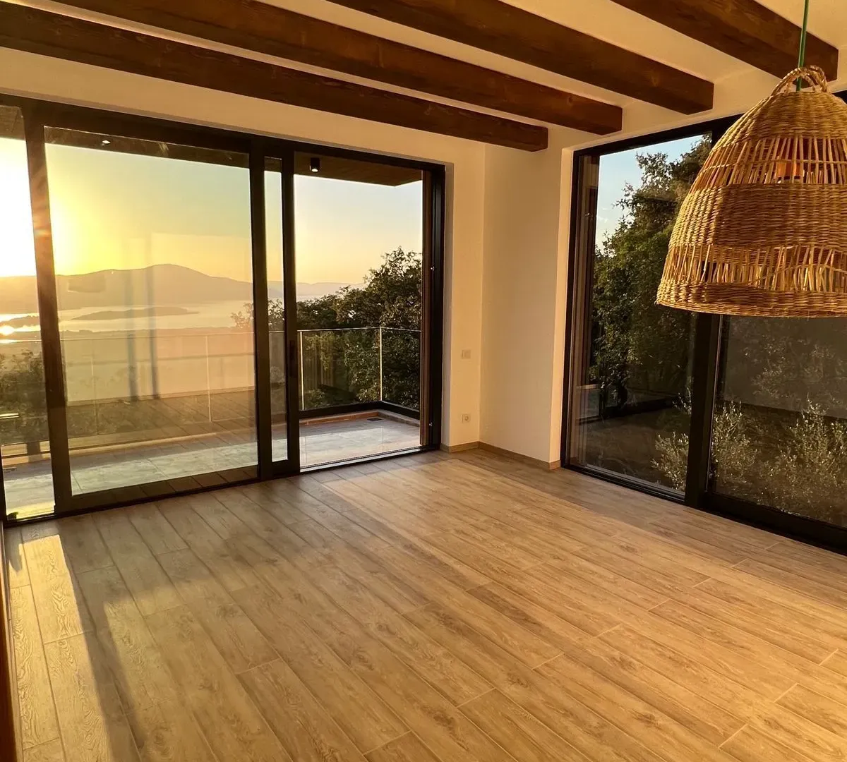 Prodaja, kuća, 317m², Kavač, Kotor