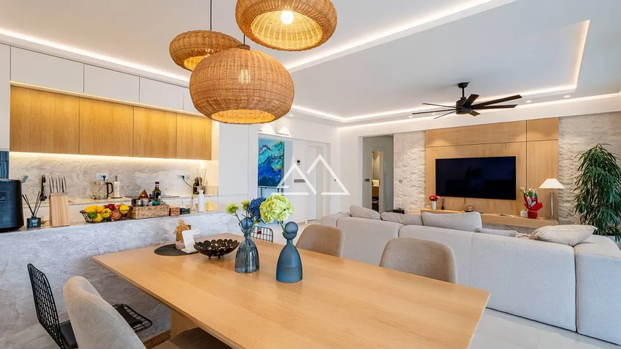 Sale, two bedroom apartment, 122m², Tivat, Crna Gora