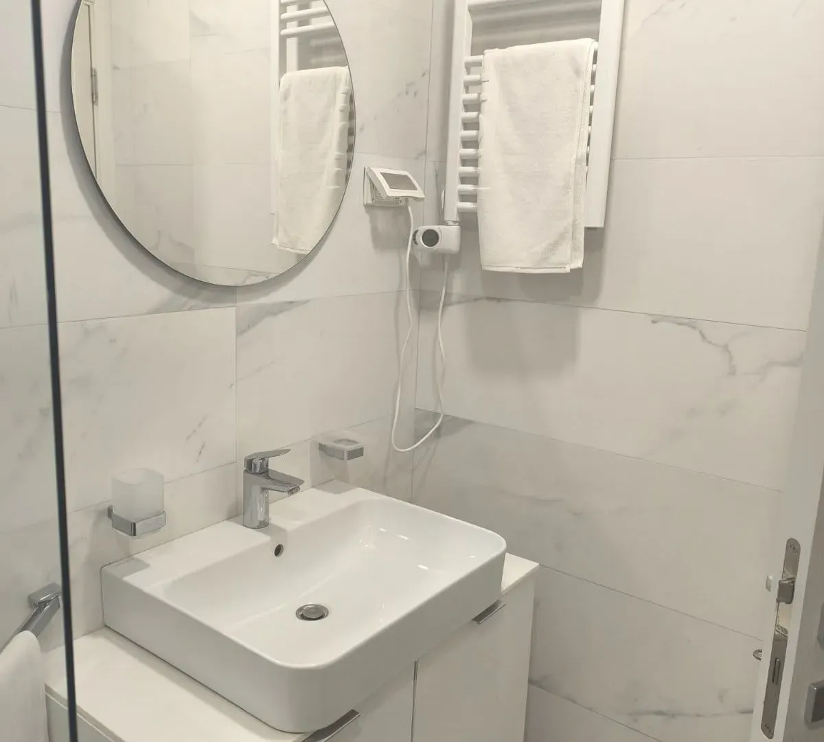 Izdavanje, dvosoban stan, 70m², Central Point, Podgorica