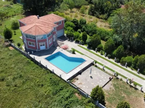 Prodaja,  kuća, 350m2, Jastreb, Danilovgrad