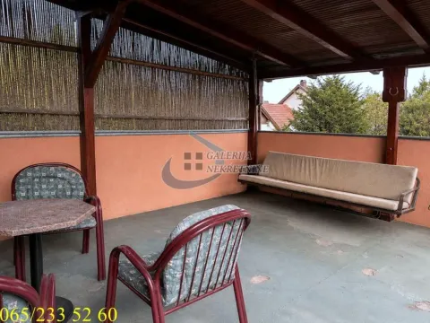 Prodaja, kuća, 212m², Centar, Inđija - image 19