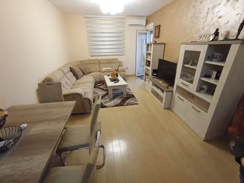 Prodaja, jednosoban stan, 48m², City Kvart, Podgorica - image 1