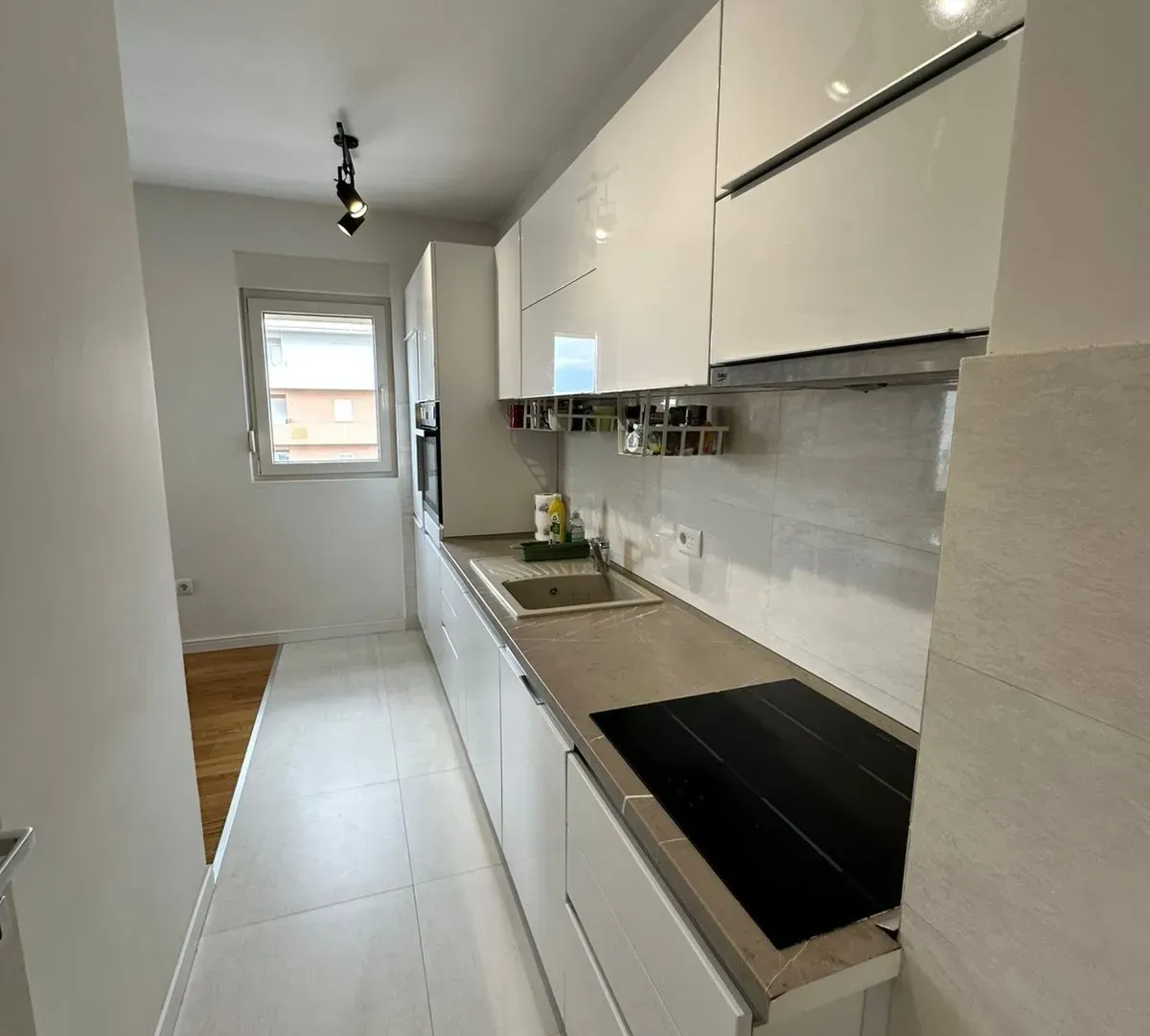 Rent, two bedroom apartment, 70m², Central Point, Podgorica