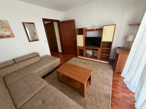 Izdavanje, jednosoban stan, 55m², Lazi, Budva - image 18