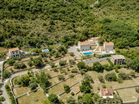 Sale, house, 800m², Prčanj, Kotor - image 107