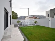 Izdavanje, kuća, 190m², Tološi, Podgorica - image 5