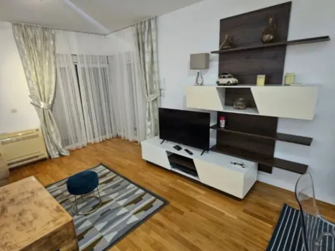 Izdavanje, kuća, 100m², Gornja Gorica, Podgorica - image 7