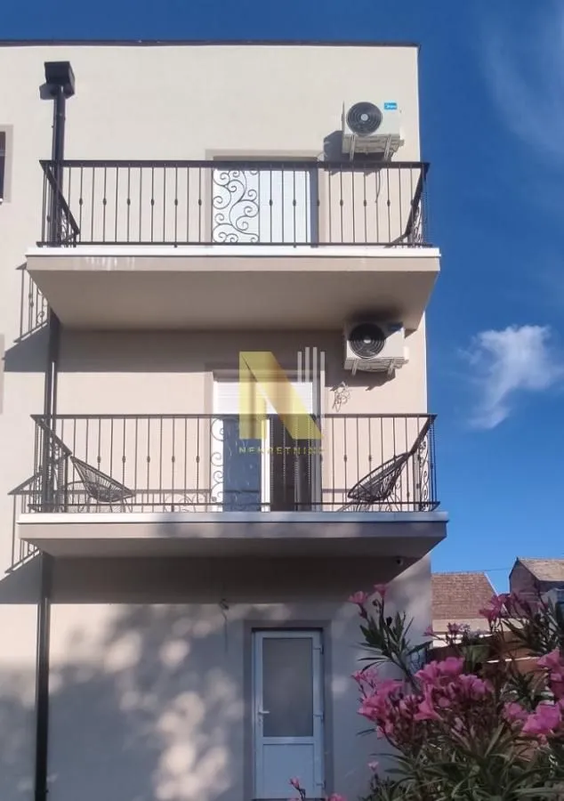 Rent, office space, 350m², Petrovaradin, Novi Sad