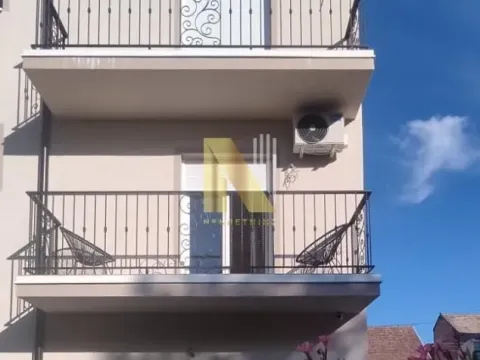 Izdavanje, poslovni prostor, 350m², Petrovaradin, Novi Sad