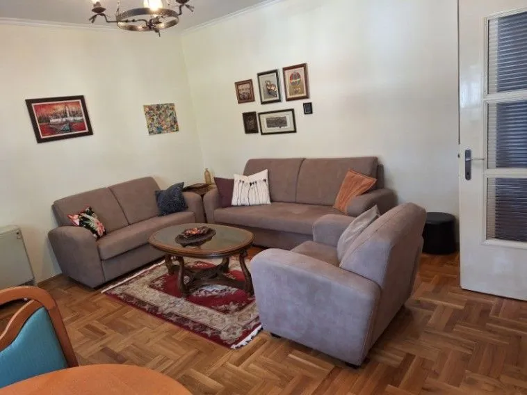 Izdavanje, dvosoban stan, 65m², Centar, Podgorica