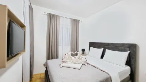 Izdavanje, jednosoban stan, 45m², Budva, Crna Gora - image 14