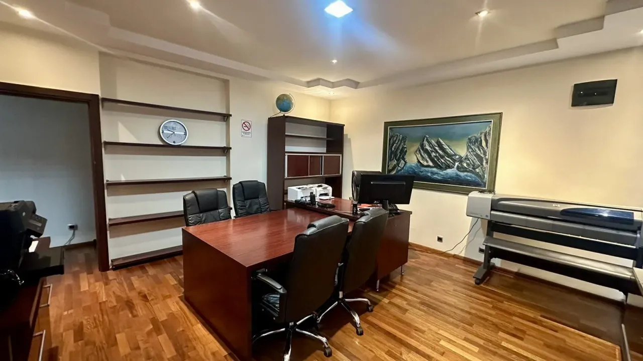 Izdavanje, poslovni prostor, 65m², Pobrežje, Podgorica