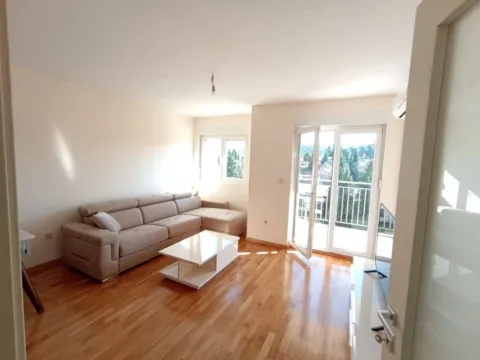 Izdavanje, trosoban stan, 70m², Podgorica, Crna Gora - image 9