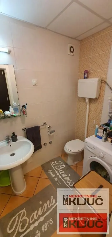 Izdavanje, jednosoban stan, 47m², Nova Detelinara, Novi Sad Sve Podlokacije