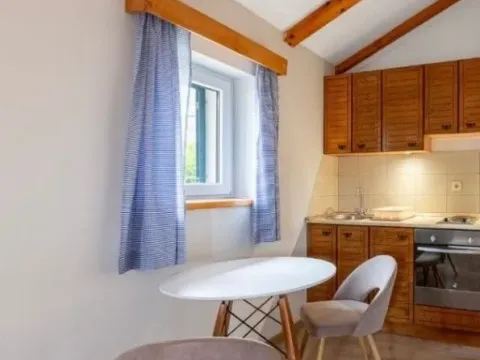 Rent, studio apartment, 35m², Radovići, Tivat - image 7