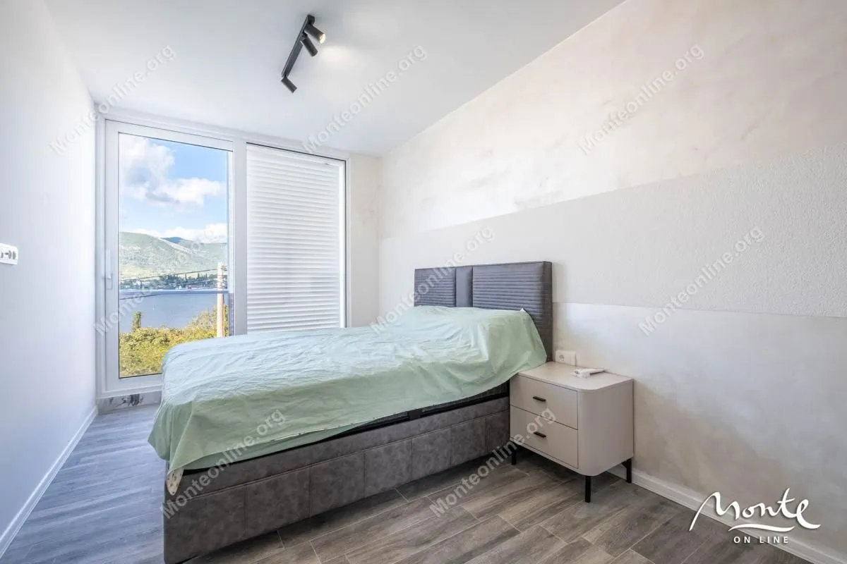 Prodaja, kuća, 100m², Đuraševići, Tivat