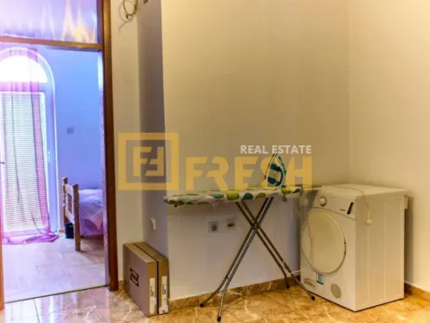 Izdavanje, kuća, 160m², Tološi, Podgorica - image 27