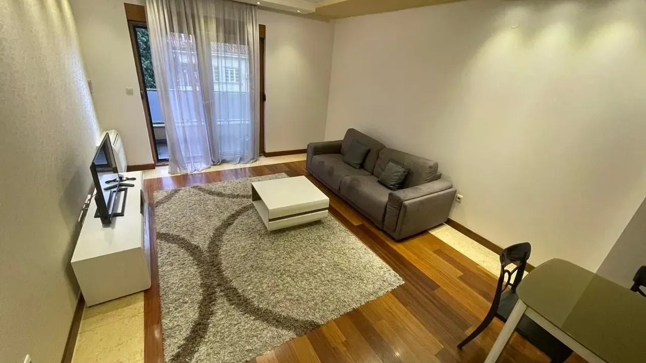 Izdavanje, jednosoban stan, 58m², Centar, Podgorica