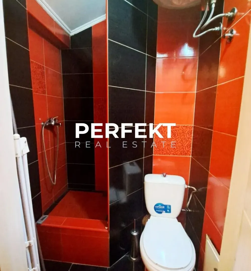 Prodaja, trosoban stan, 79m², Centar, Pančevo