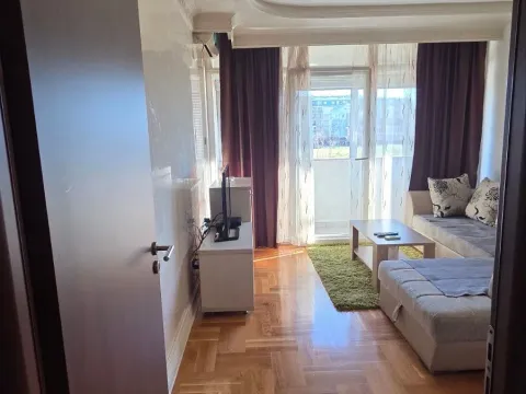 Izdavanje, jednosoban stan, 42m², 1 maj, Podgorica - image 5