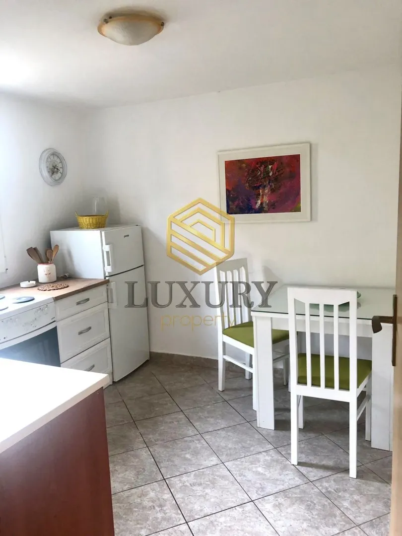 Izdavanje, jednosoban stan, 30m², Gornja Gorica, Podgorica