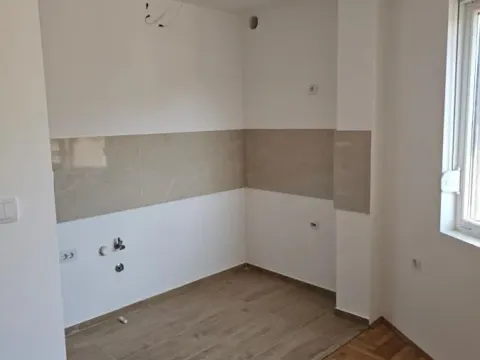 Izdavanje, dvosoban stan, 54m², Medijana, Niš - image 4