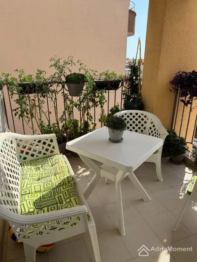 Sale, two bedroom apartment, 68m², Dobre Vode, Bar