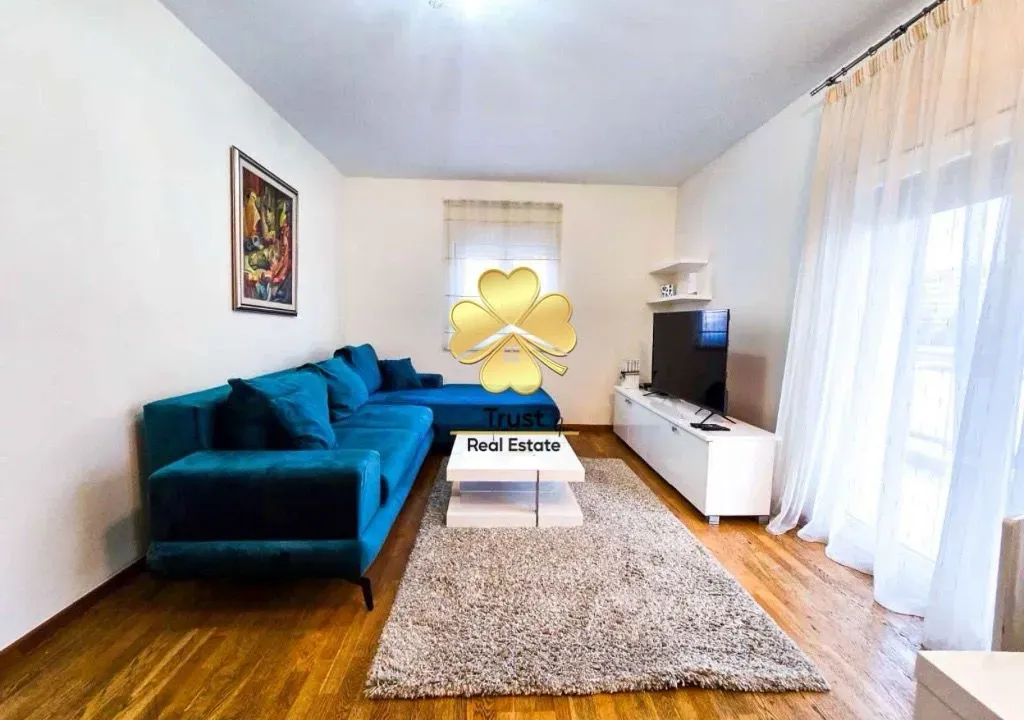 Izdavanje, dvosoban stan, 70m², City Kvart, Podgorica