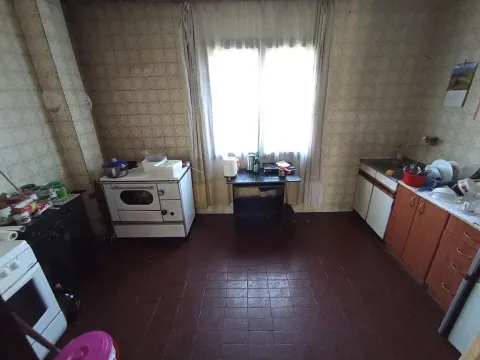 Sale, house, 300m², Tološi, Podgorica - image 10